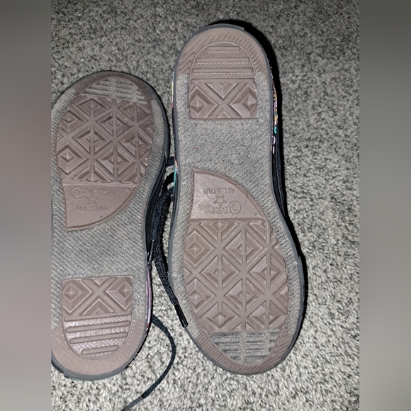 2 Youth Converse psychedelic pattern high top shoes. - Picture 4 of 8